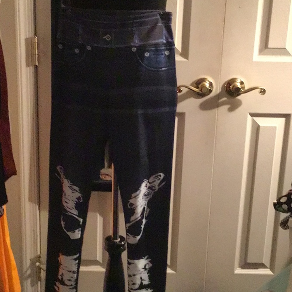 Jean like jigging with white in front of legs